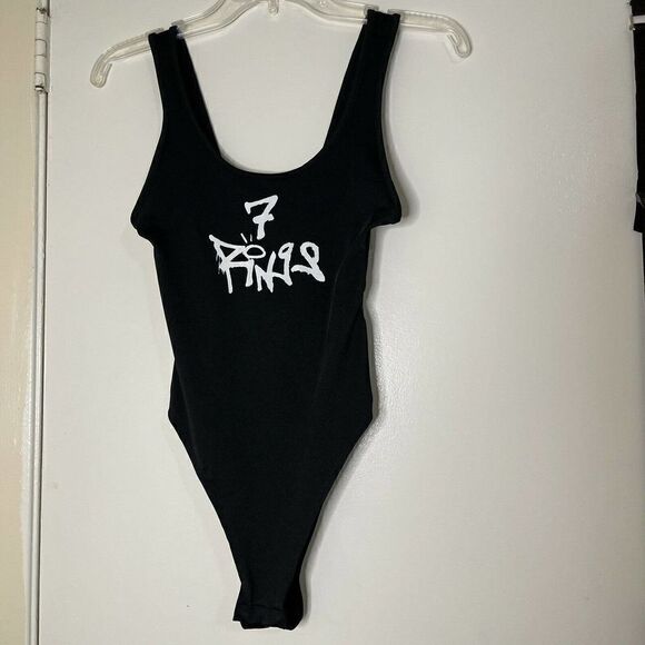 Ariana Grande hm 7 rings tour black bodysuit size small - Picture 3 of 6